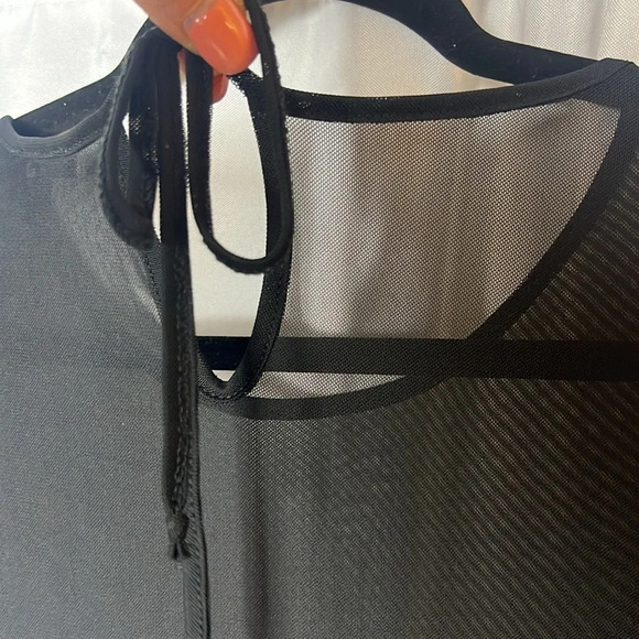 MM Sheer Size M Blouse Short Sleeve Key Hole Back Tie Black NWT - Picture 7 of 8